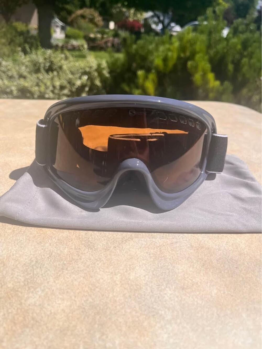 Ski Snowboard Goggles Black Gray with Amber Tinted Lens